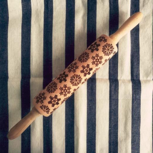Shopi Vella Christmas Embossing Rolling Pin with Star Pattern