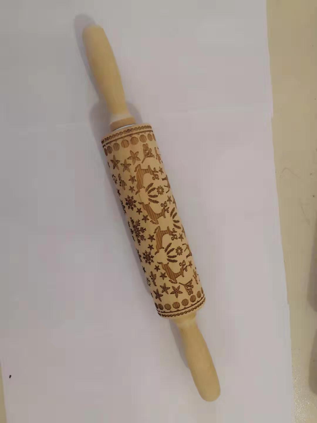 Shopi Vella Christmas Embossing Rolling Pin with Star Pattern