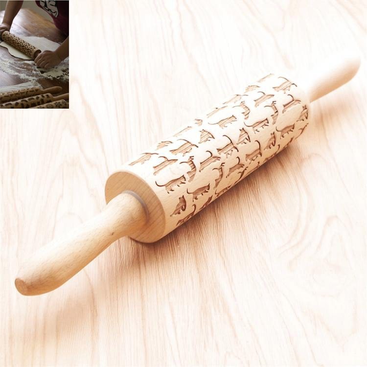 Shopi Vella wooden Christmas embossing rolling pin with reindeer pattern for holiday baking