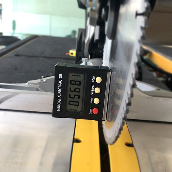 Shopi Vella magnetic angle gauge for woodworking attached to circular saw blade measuring angle