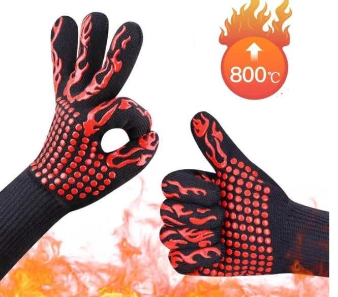 Shopi Vella heat resistant gloves with flame design for safe handling of reusable BBQ grill mesh bag