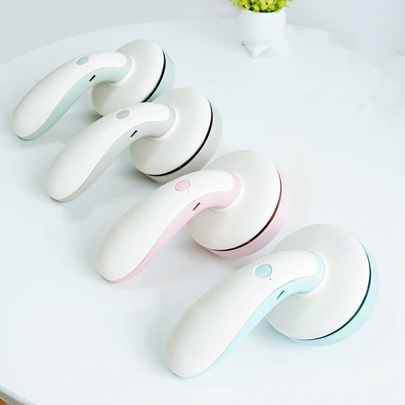 Shopi Vella mini desktop vacuum cleaner in pastel colors for easy cleaning and dust removal