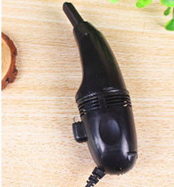 Shopi Vella portable computer keyboard brush in black for cleaning electronic devices