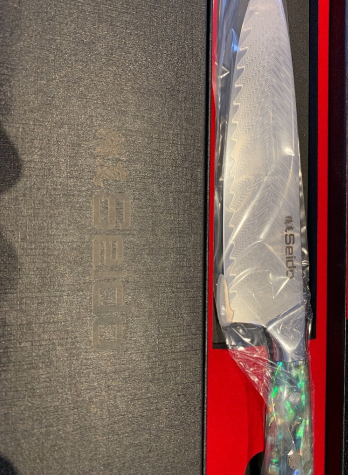 Shopi Vella Japanese style santoku knife with Damascus steel blade and iridescent handle in black gift box