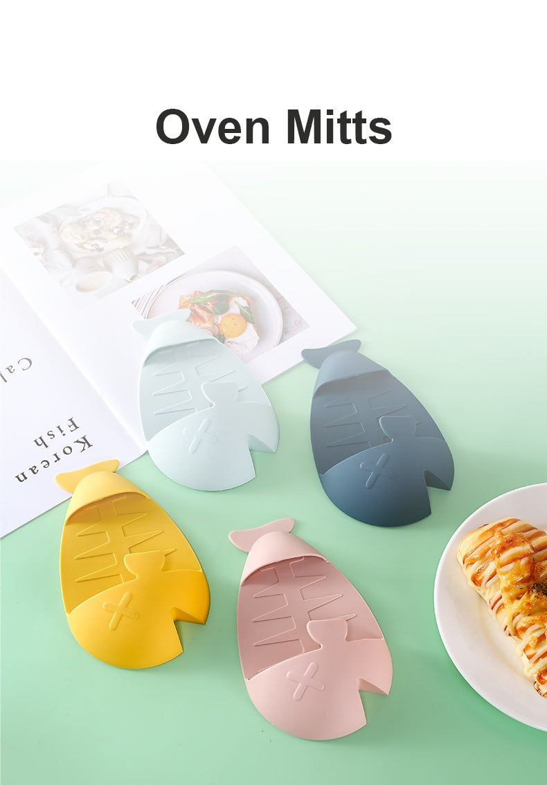 Shopi Vella silicone floor drain with hair catcher shaped as colorful fish for home storage