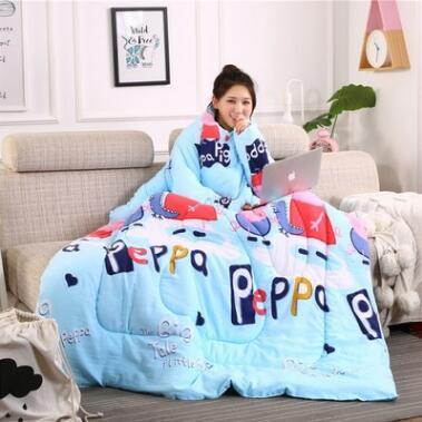 Shopi Vella winter quilt with sleeves featuring colorful Peppa Pig design for cozy warmth