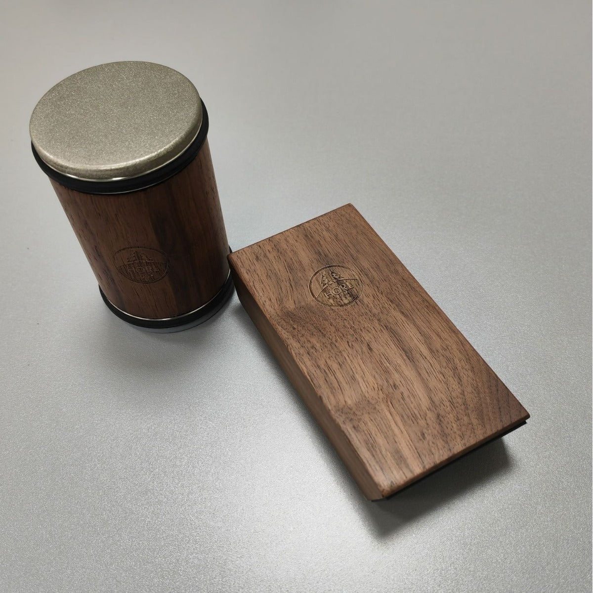 Shopi Vella adjustable angle kitchen sharpener with wooden handle and sleek metal top for precise sharpening